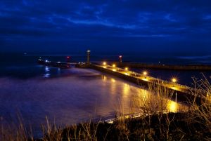 whitby waves pier.jpg